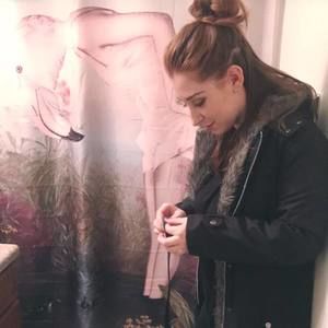 Meet your Posher, Corinna